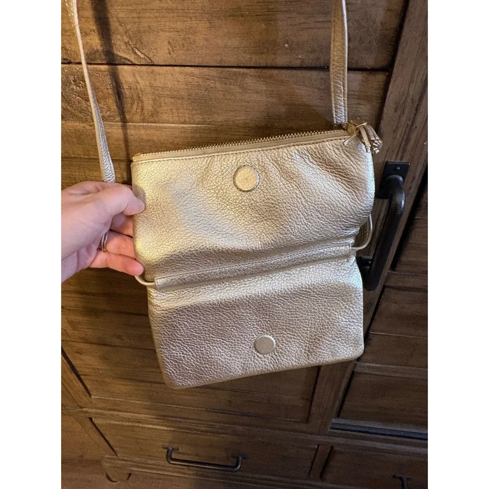 Tory Burch Metallic Gold Leather Fold Over Crossbody Clutch Bag Adjustable Strap